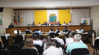 Vereador Chico Anhaia apresenta medidas para economia de gastos na Câmara