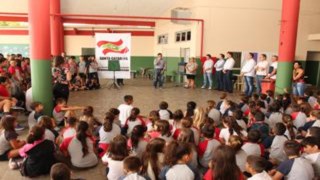 Silvio Cleffi participa de entrega da reforma da Escola Frei Godofredo