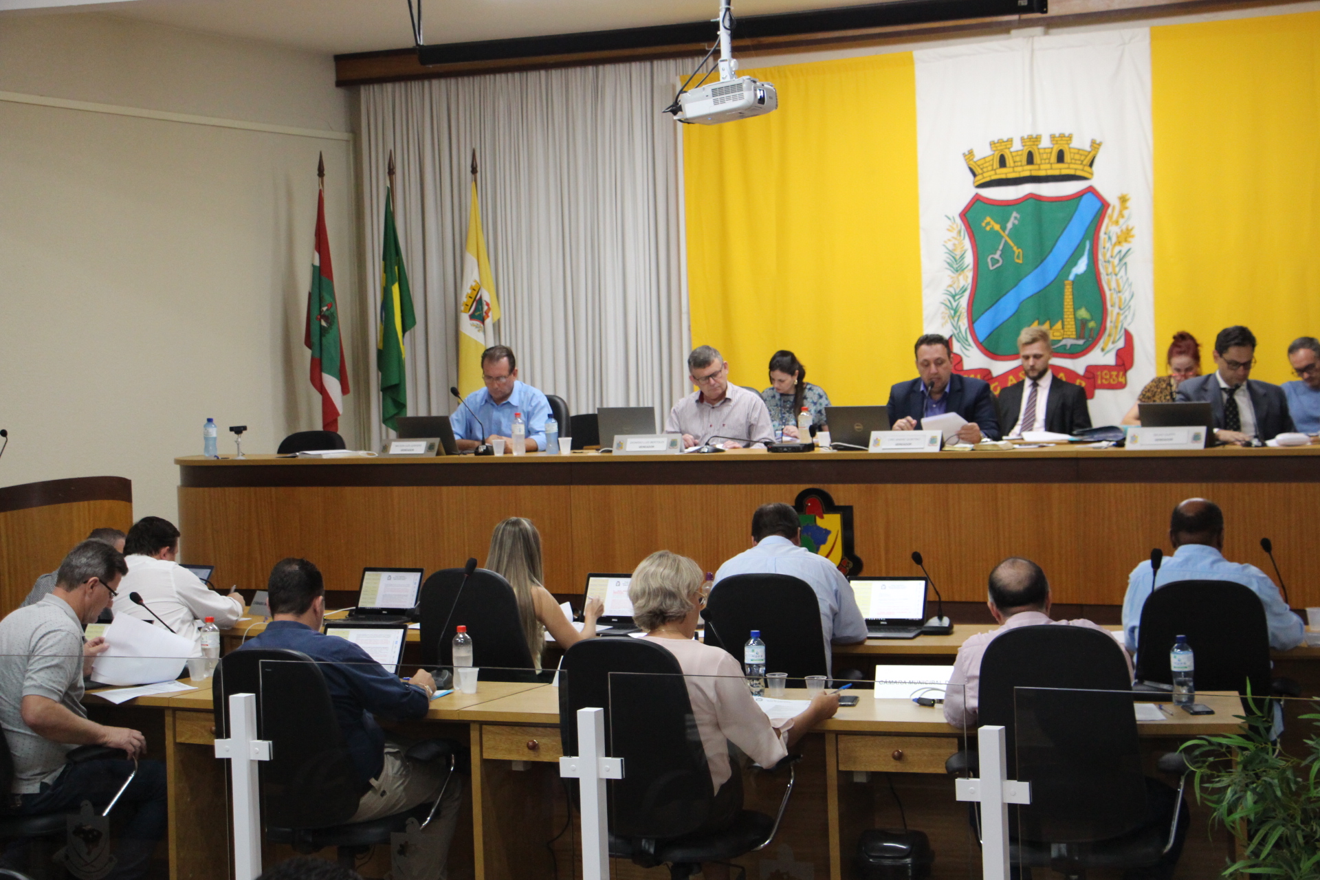 Comissão analisa possibilidade de voto aberto para presidência da Câmara