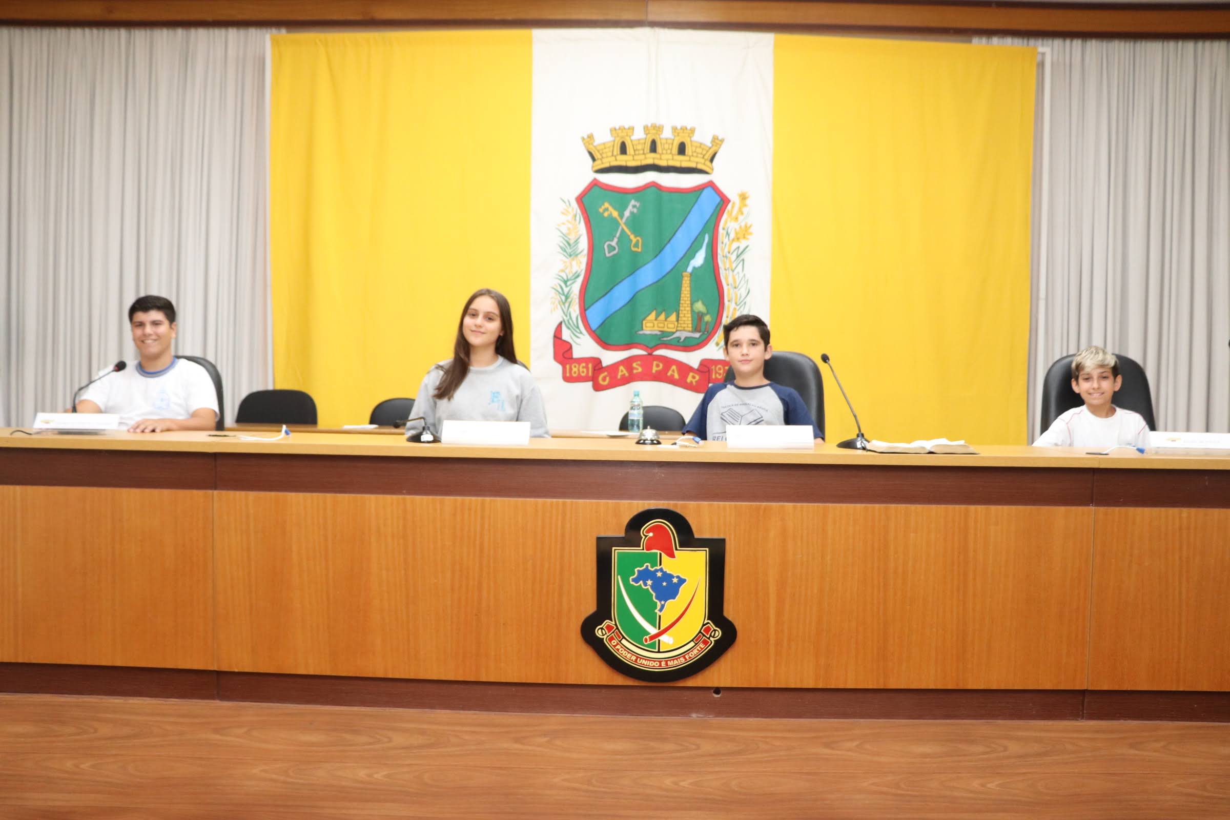 Estudante da Escola Frei Godofredo é o novo presidente da Câmara Mirim