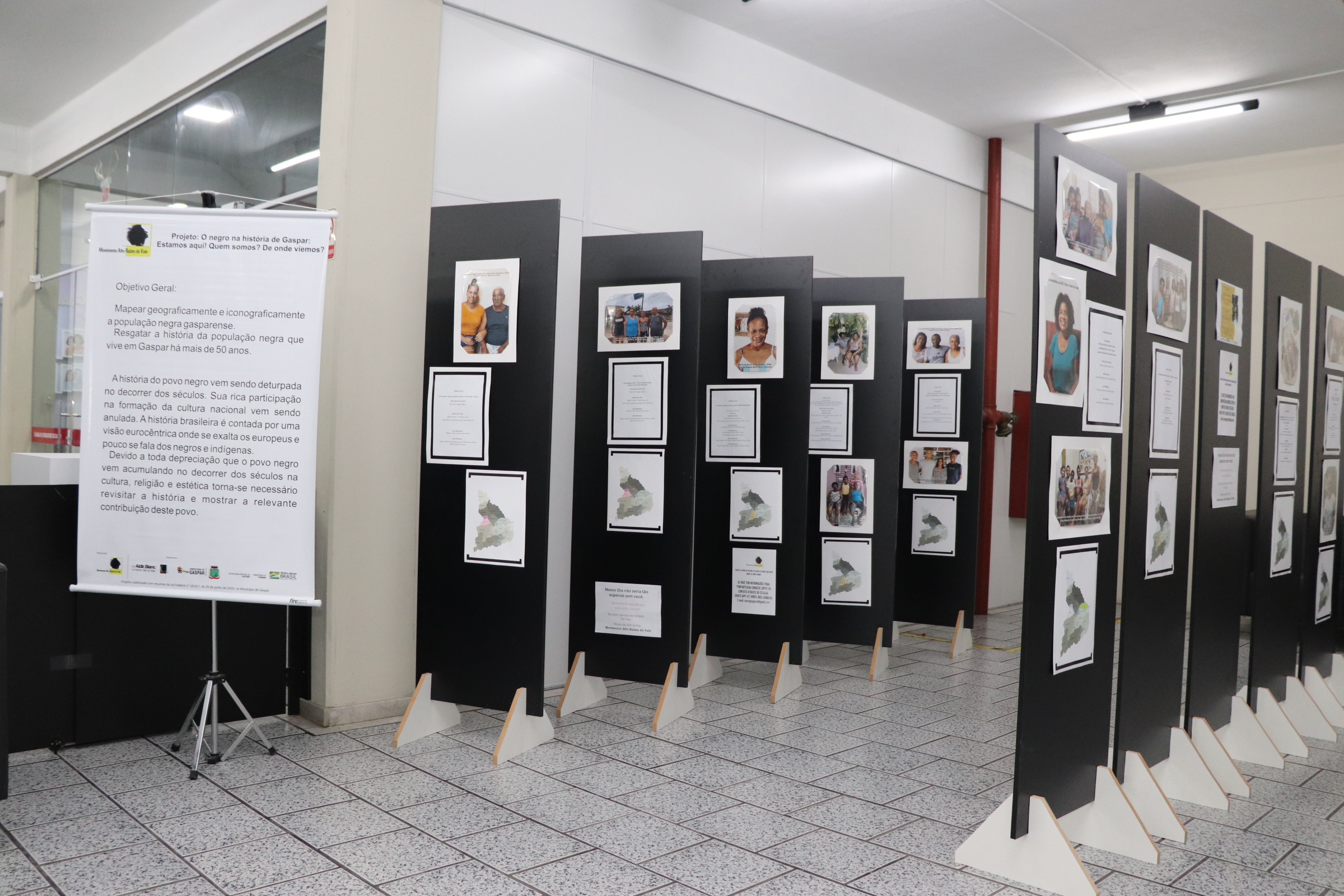 Espaço Cultural da Câmara recebe exposição fotográfica sobre a história de famílias negras em Gaspar