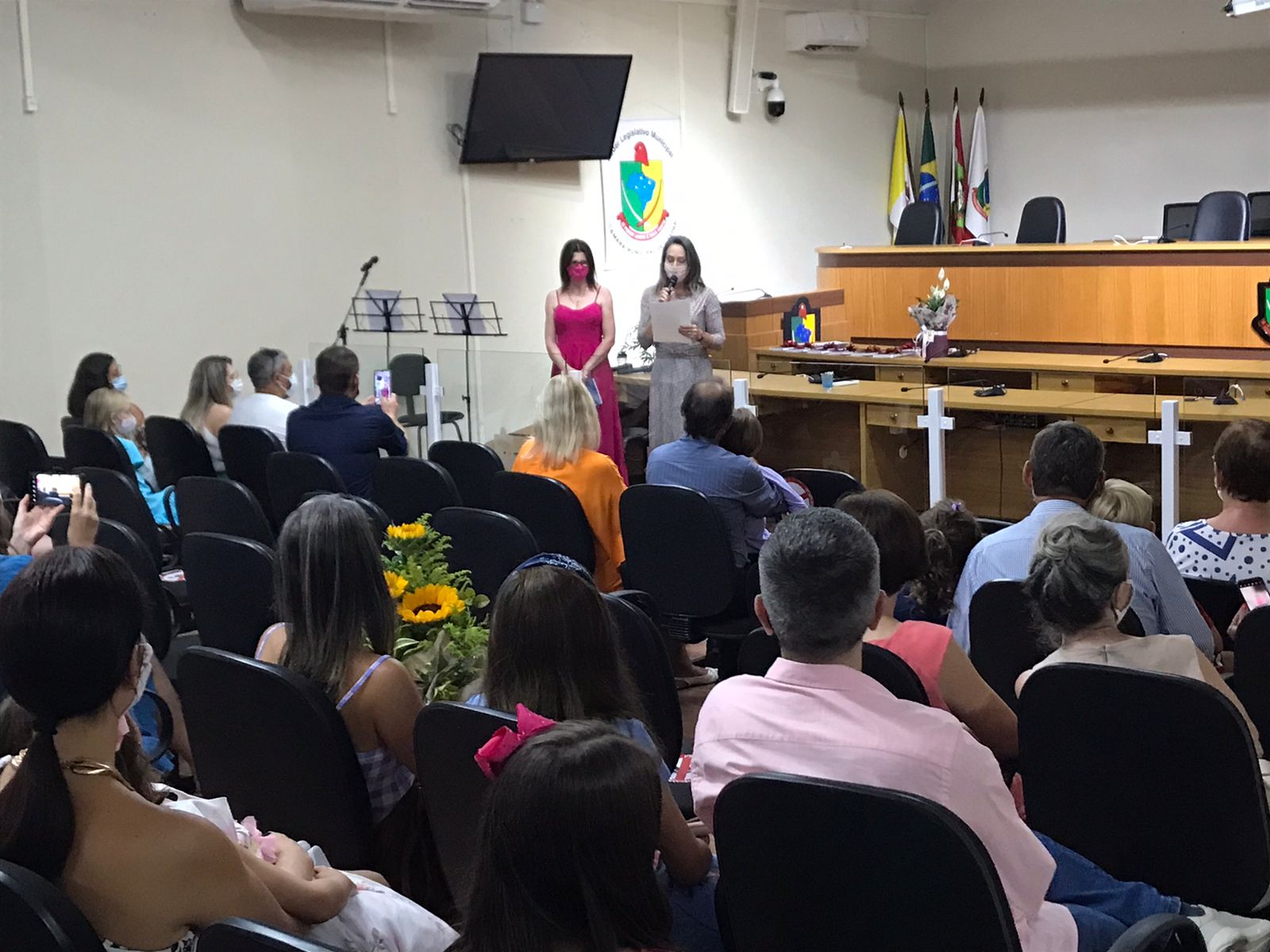 Professoras lançam livro sobre projetos de letramento na Câmara